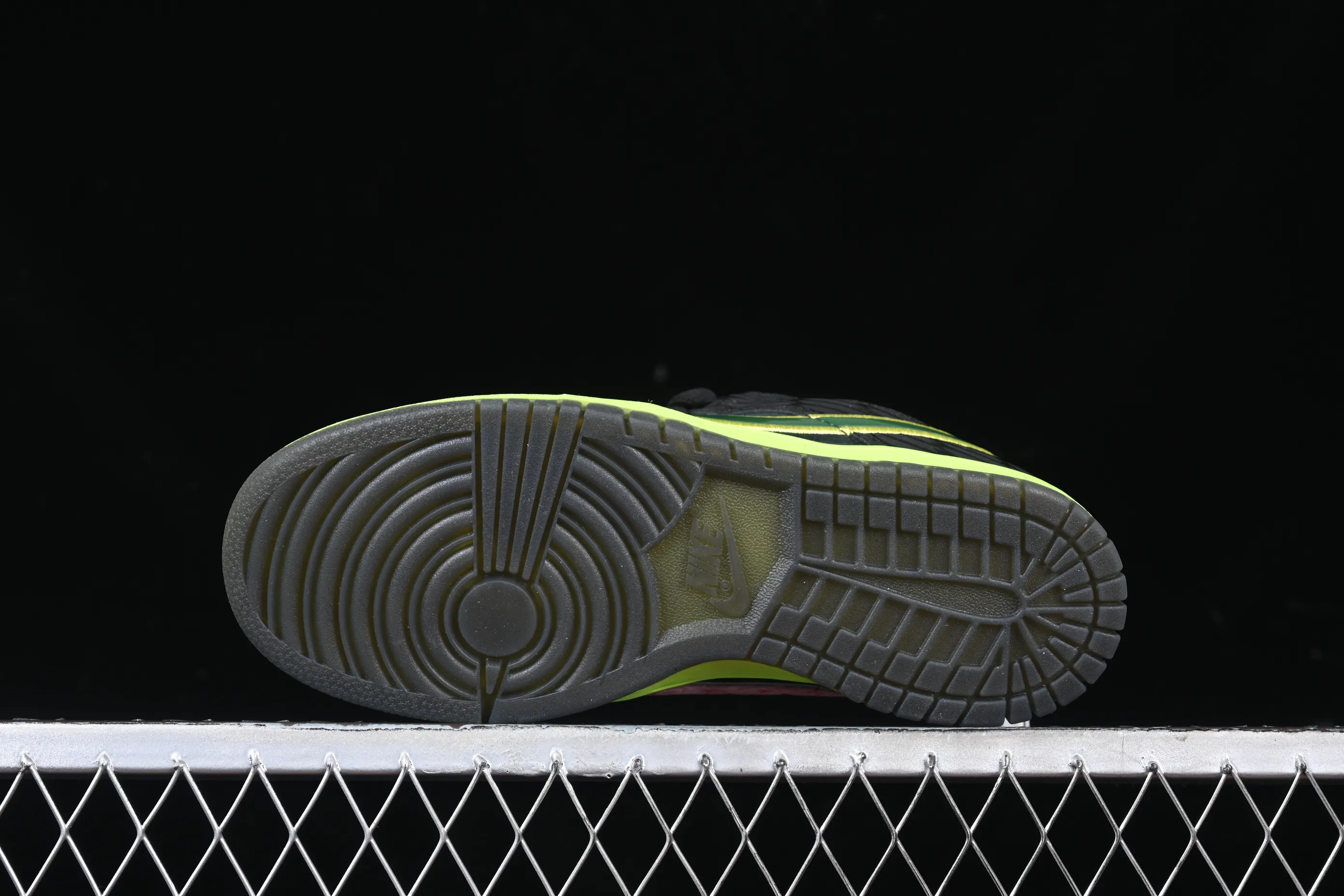 All categories Nk SB Dunk series Nk SB Dunk Low low-top sneakers Nk Dunk Low "What The Ducks" Oregon State Football Ducks low-top cultural casual sneakers HV1454-001